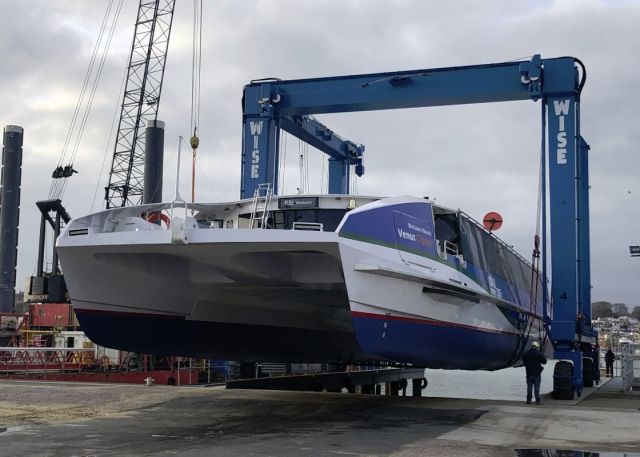 MBNA Thames Clippers’ Venus Clipper has been lowered into the water for the first time at Wight Shipyard Co in East Cowes, UK.